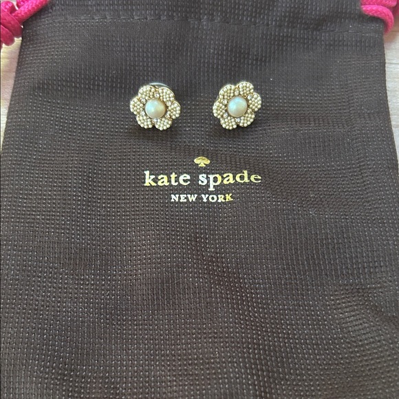 Kate Spade Pearl stud earrings - Picture 1 of 2